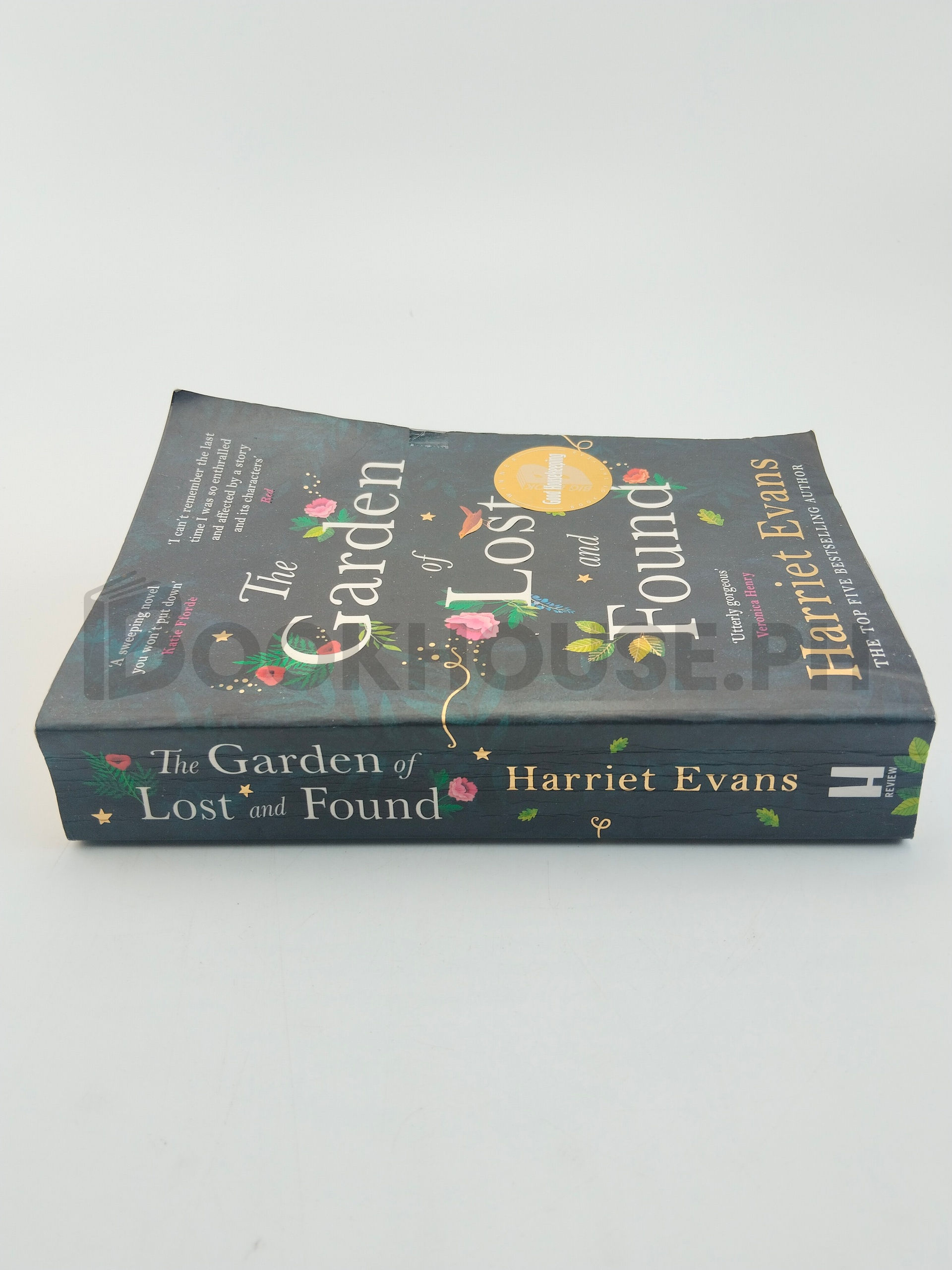 The Garden Of Lost And Found by Harriet Evans - Image 3