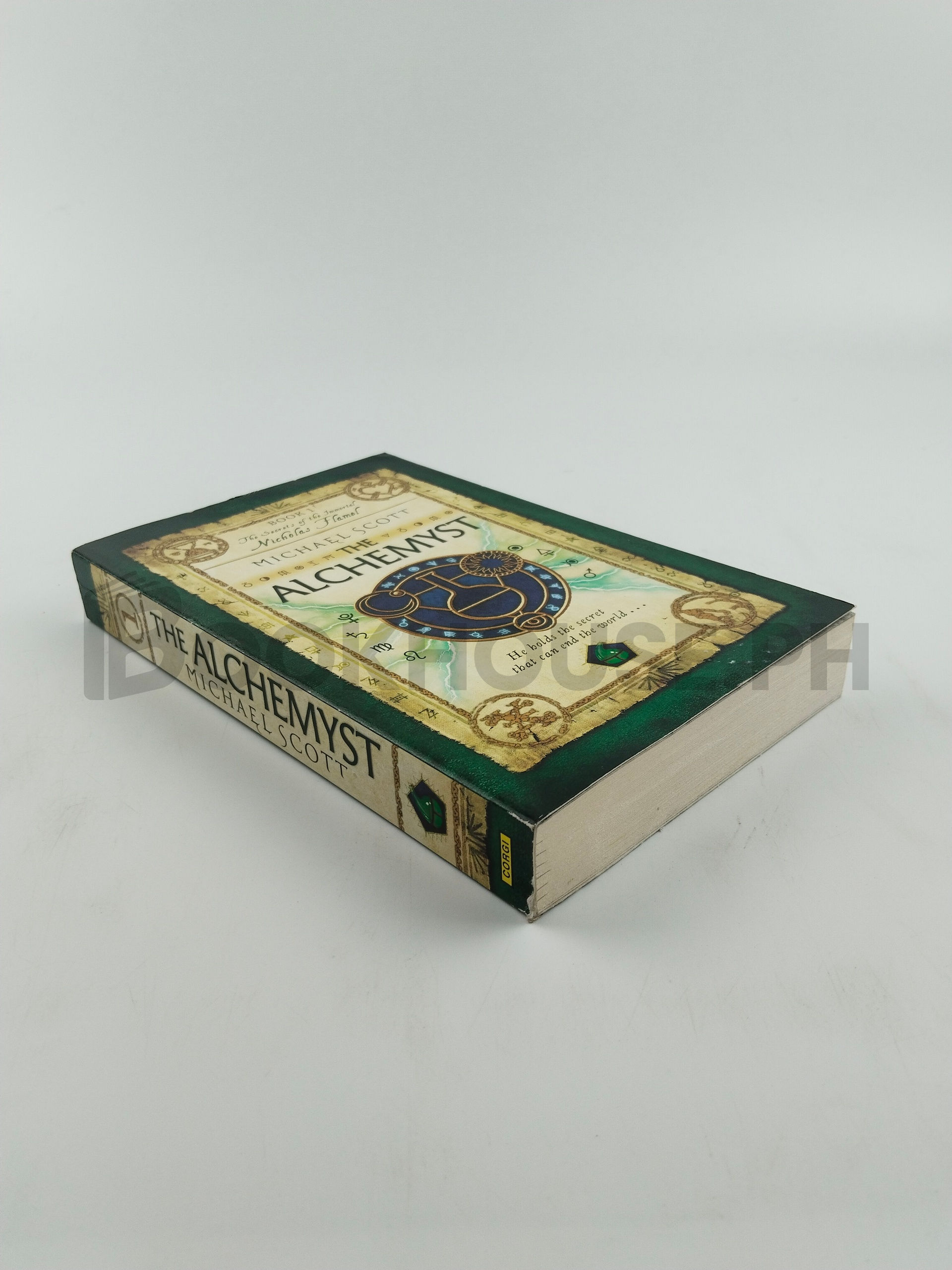 The Alchemyst by Michael Scott - Image 2