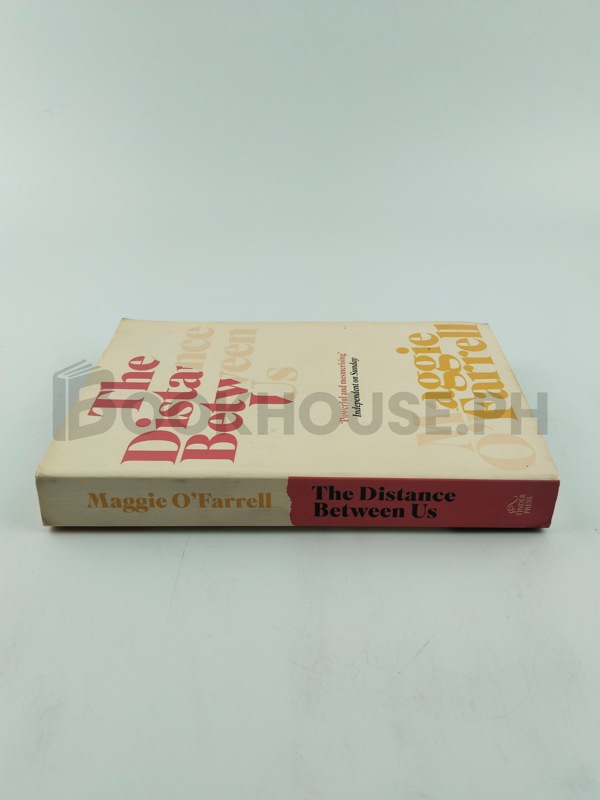 The Distance Between Us by Maggie O'farrell - Image 3