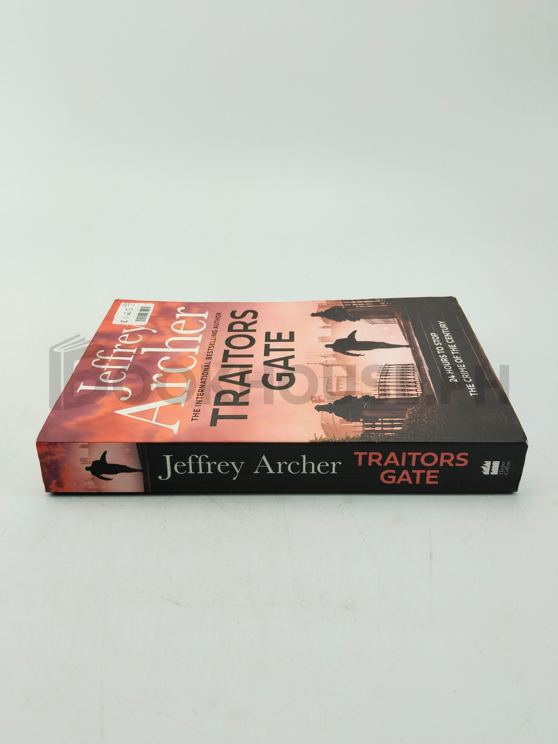 Traitors Gate by Jeffrey Archer - Image 3