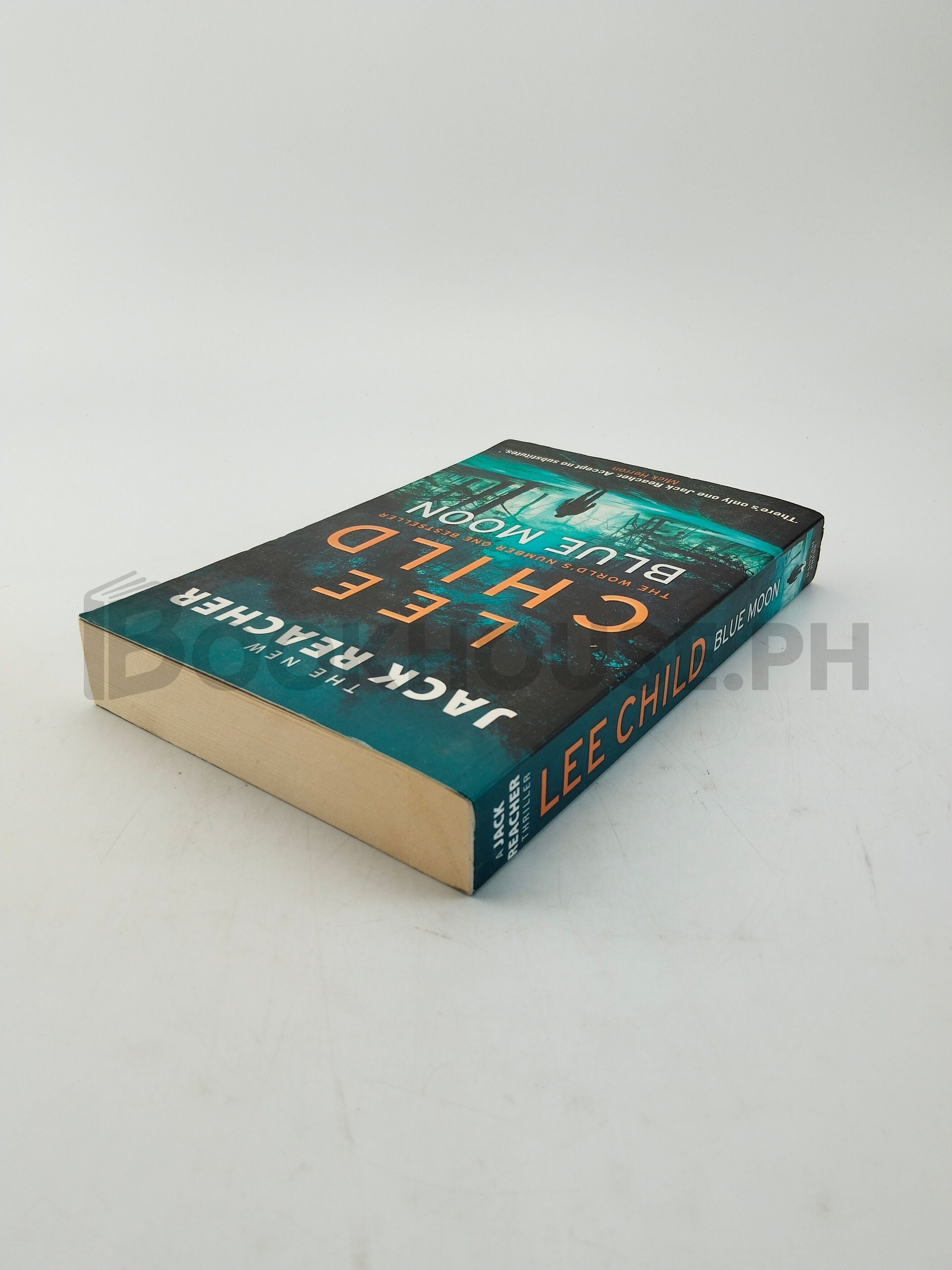 Blue Moon by Lee Child - Image 2