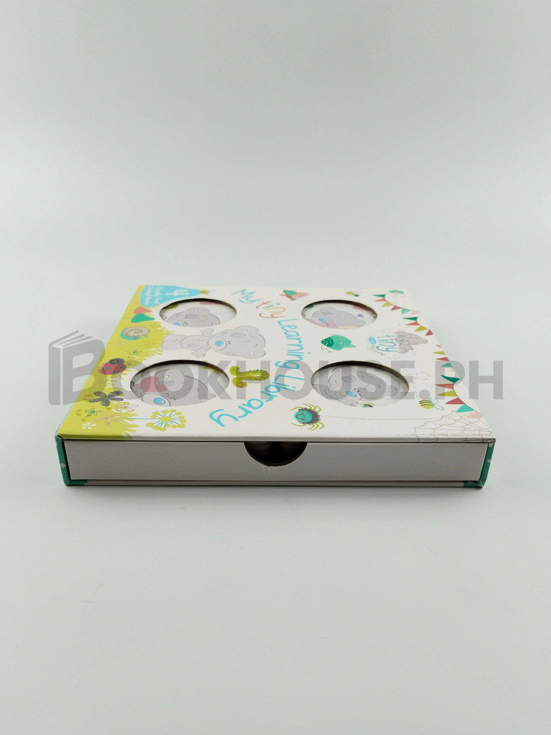 My Tiny Learning Library: Tiny Bigs, Tiny Shapes, Tiny Numbers, Tiny Hug by Autumn Publishing - Image 4