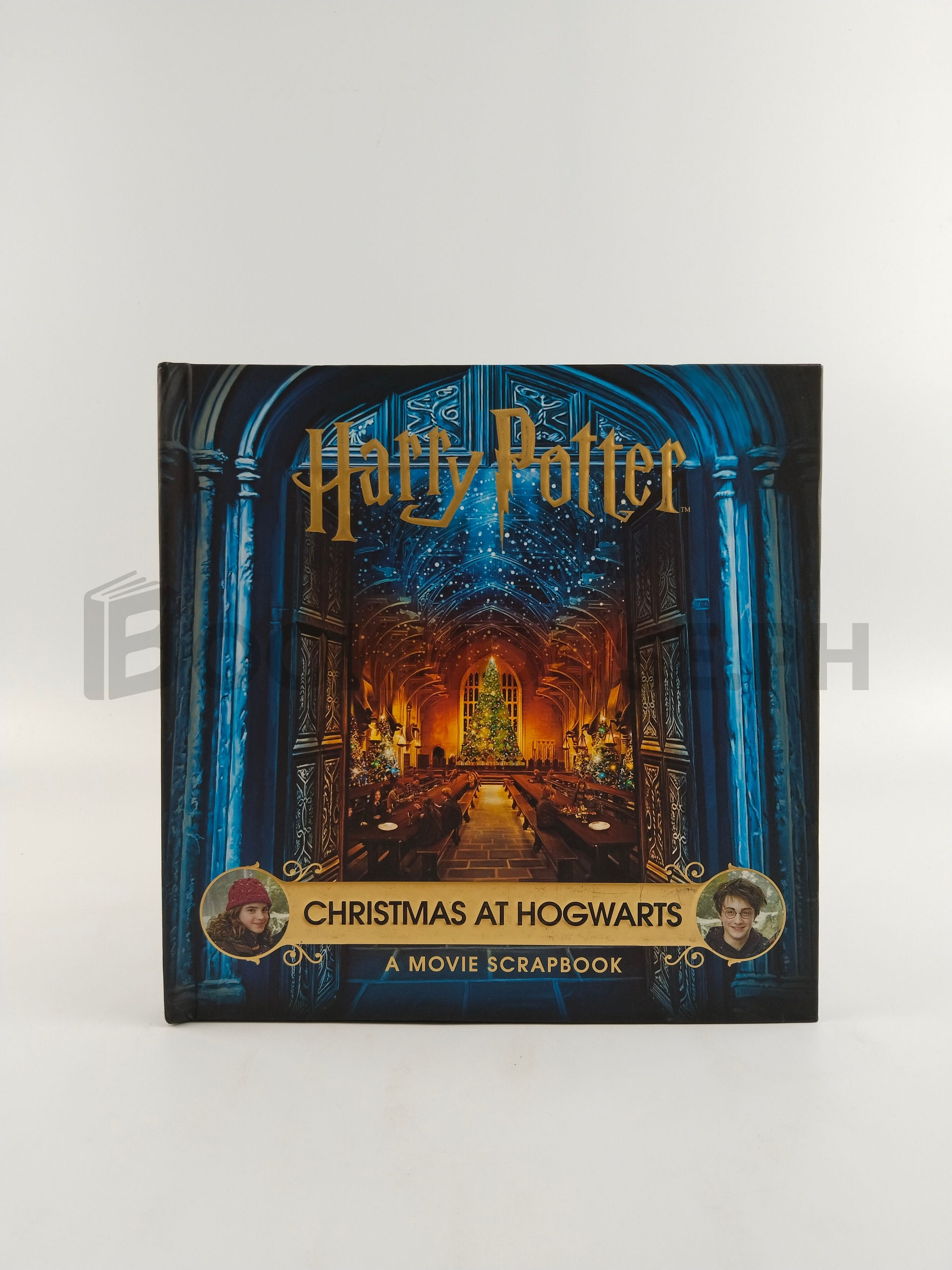 Harry Potter - Christmas At Hogwarts: A Movie Scrapbook by Warner Bros., Jody Revenson