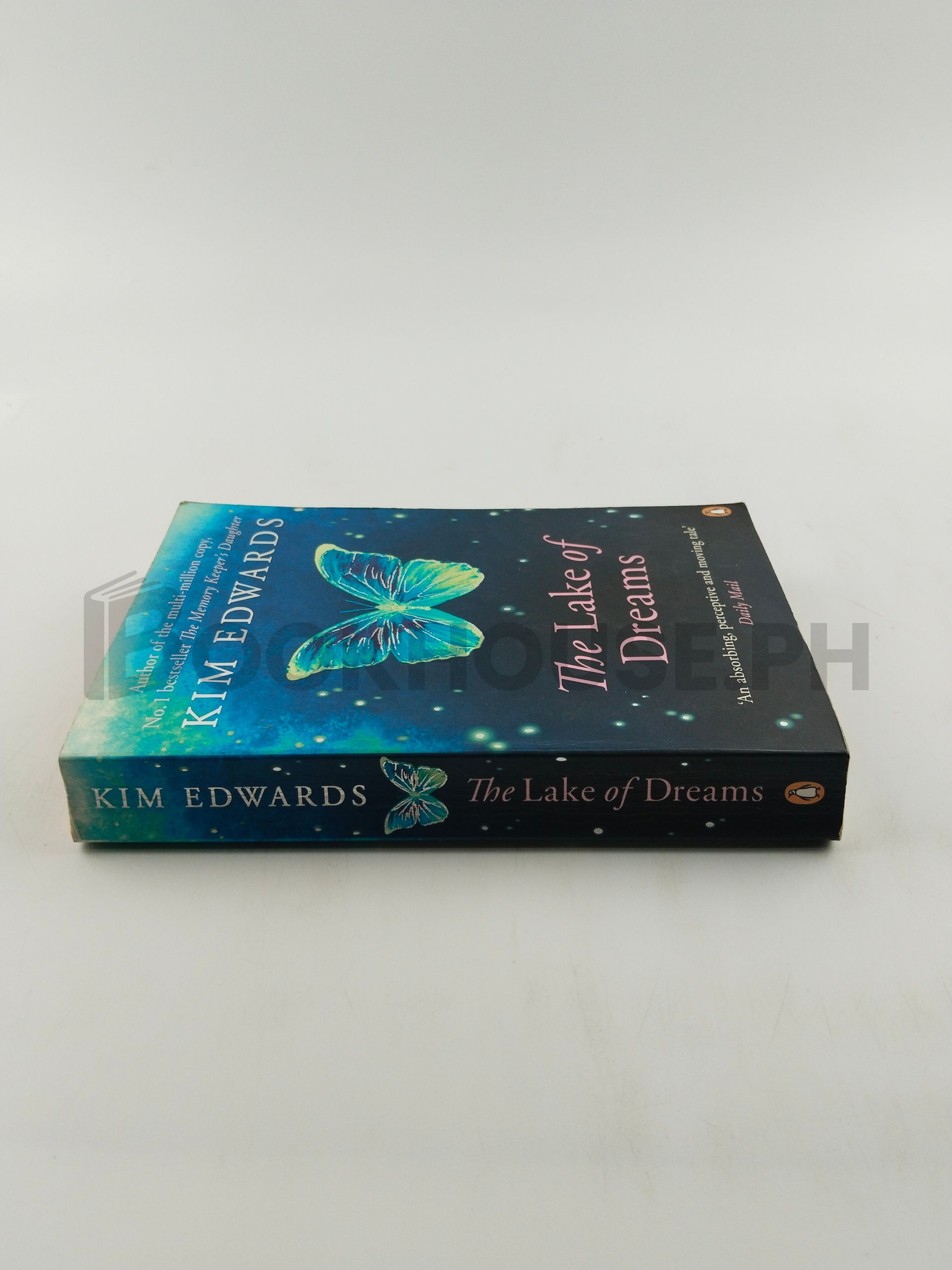 The Lake Of Dreams by Kim Edwards - Image 3