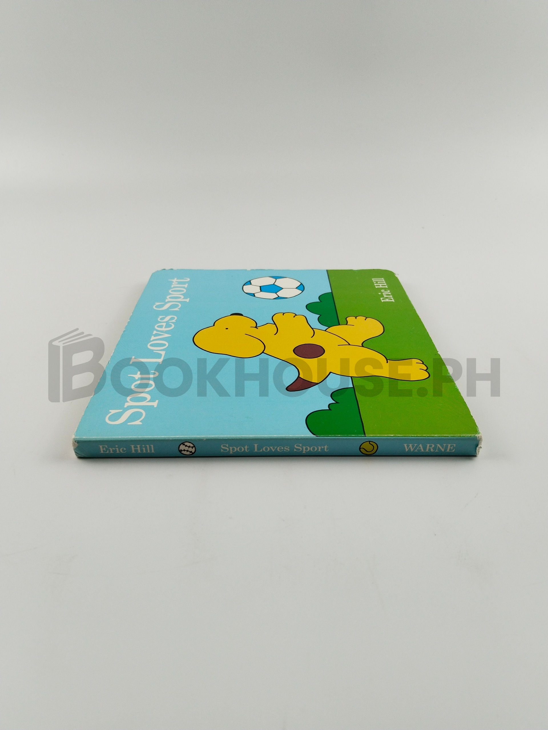 Spot Loves Sport by Eric Hill - Image 3