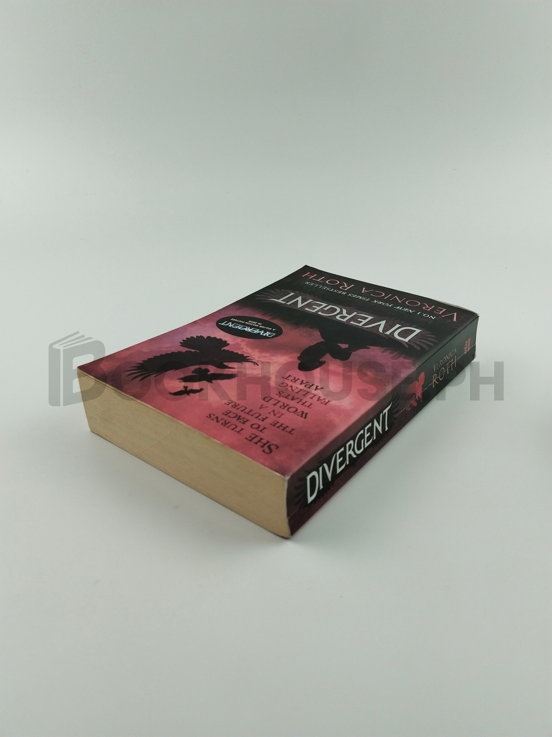 Divergent by Veronica Roth - Image 2