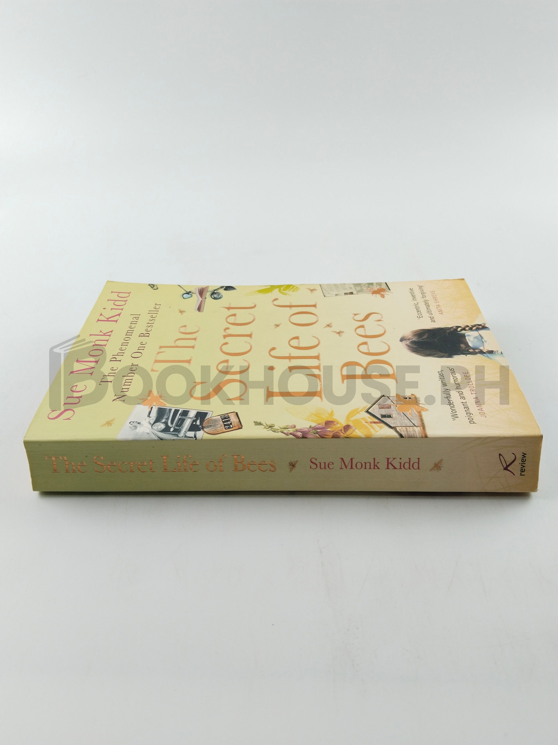 The Secret Life Of Bees by Sue Monk Kidd - Image 3