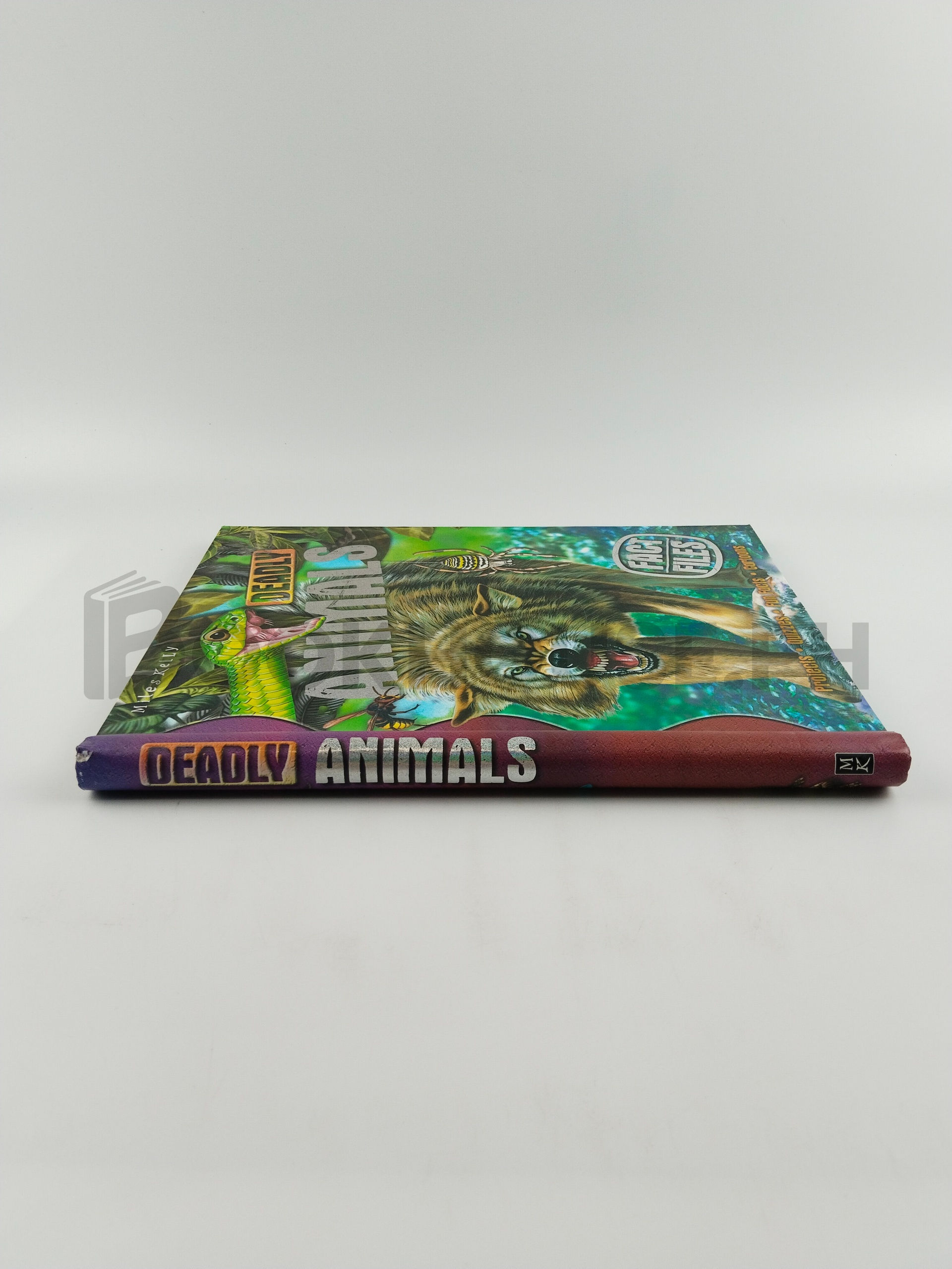 Deadly Animals by Camilla De La Bédoyère, Steve Parker - Image 3