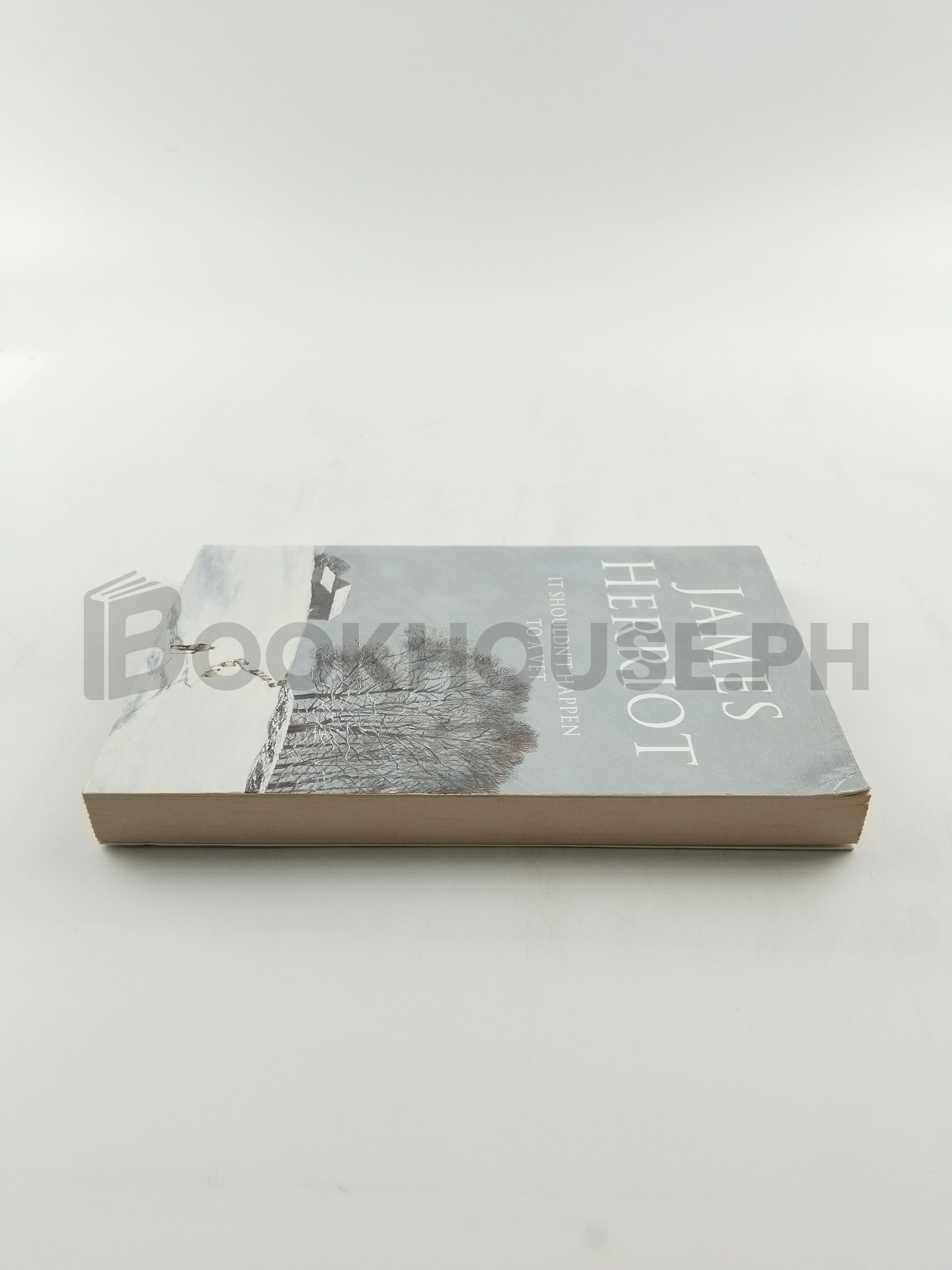 It Shouldn't Happen To A Vet by James Herriot - Image 4