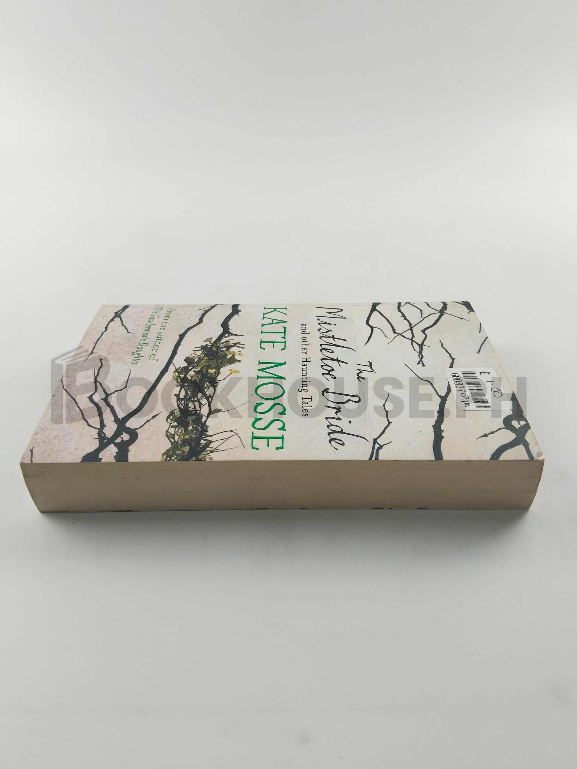 The Mistletoe Bride And Other Haunting Tales by Kate Mosse - Image 4