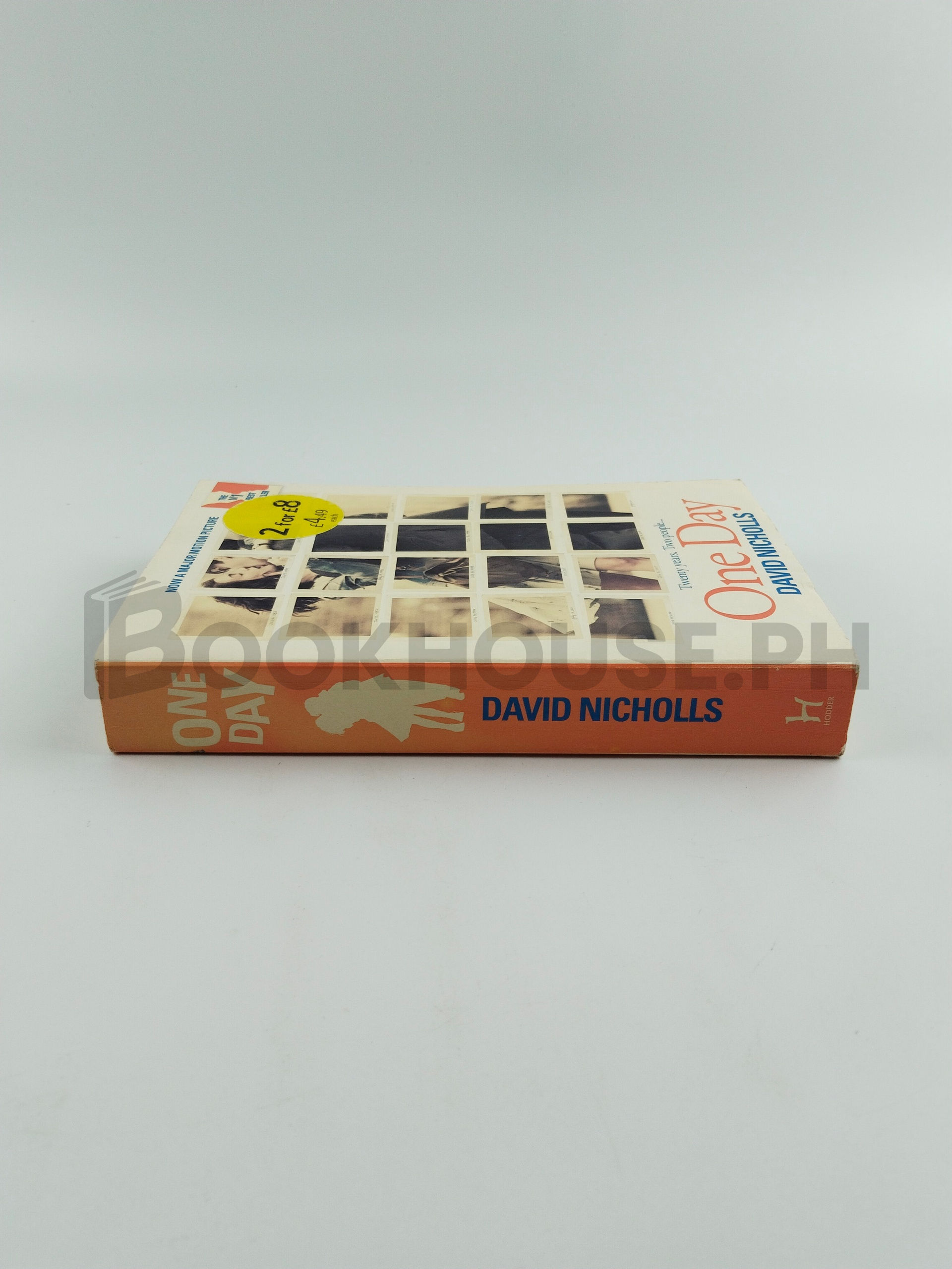One Day by David Nicholls - Image 3