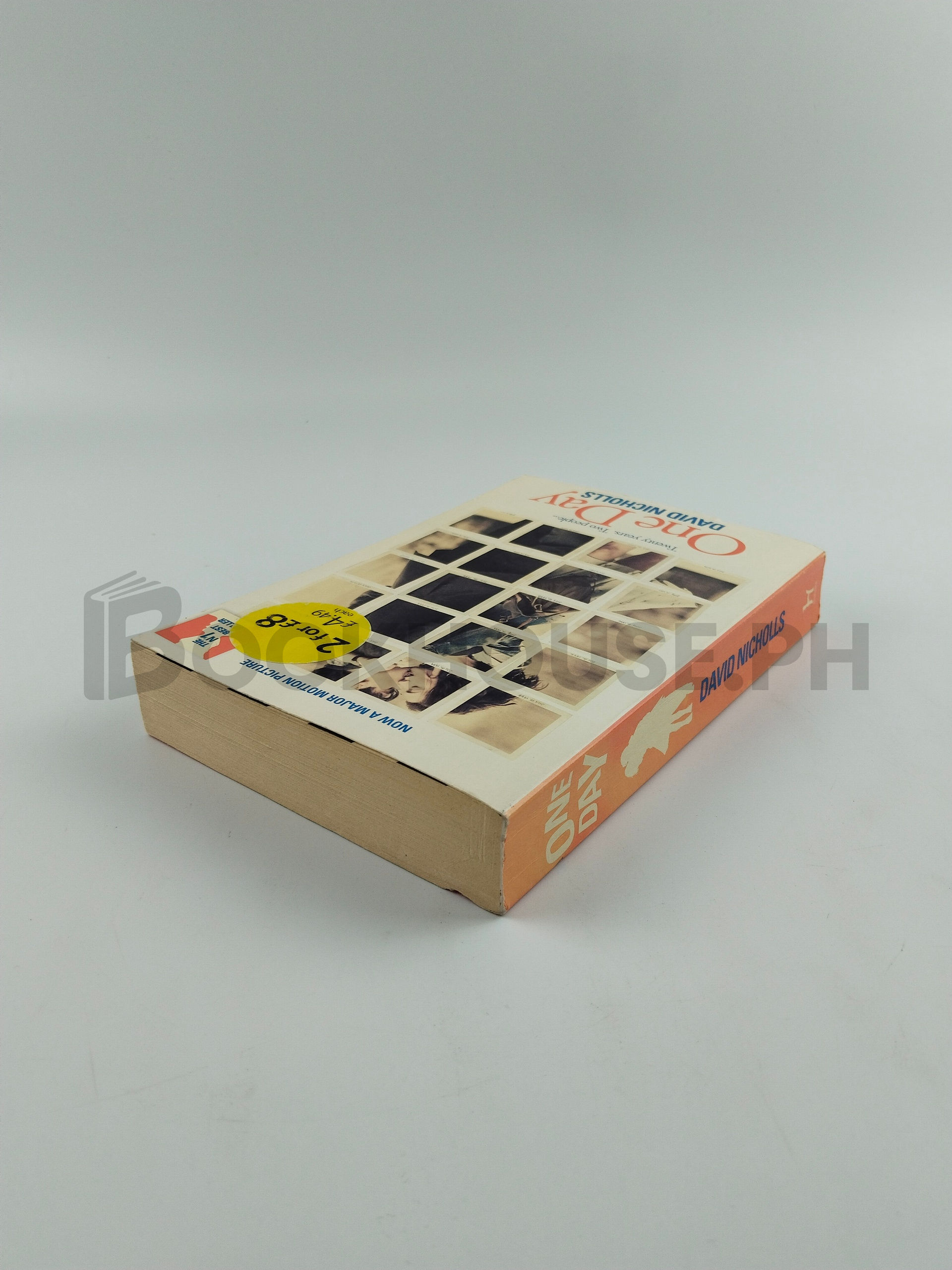 One Day by David Nicholls - Image 2