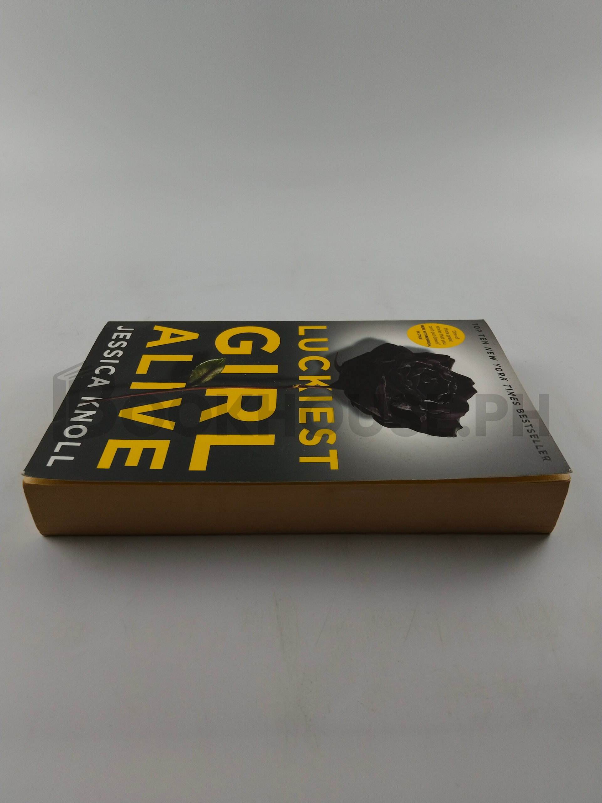 Luckiest Girl Alive by Jessica Knoll - Image 4