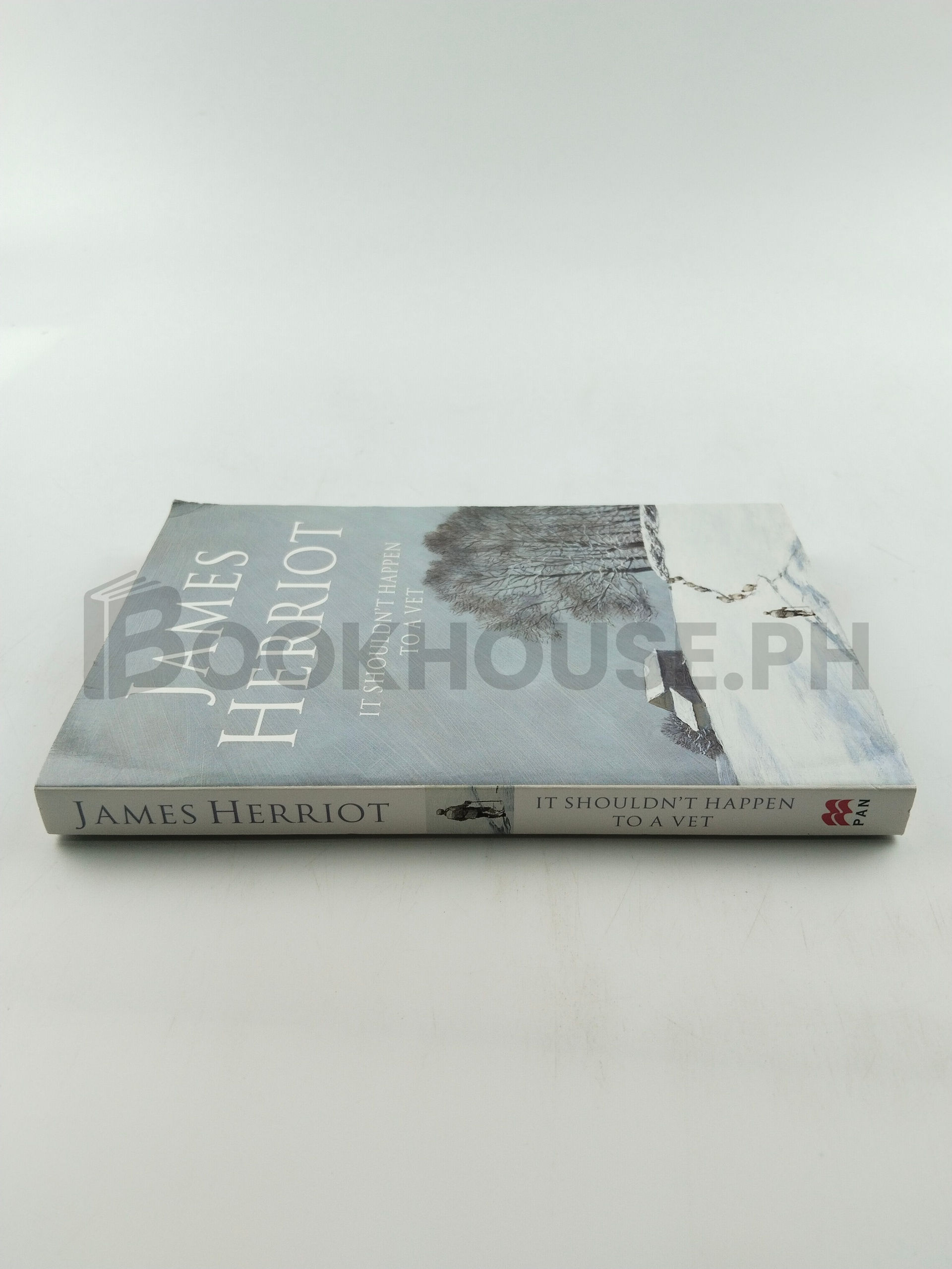 It Shouldn't Happen To A Vet by James Herriot - Image 3