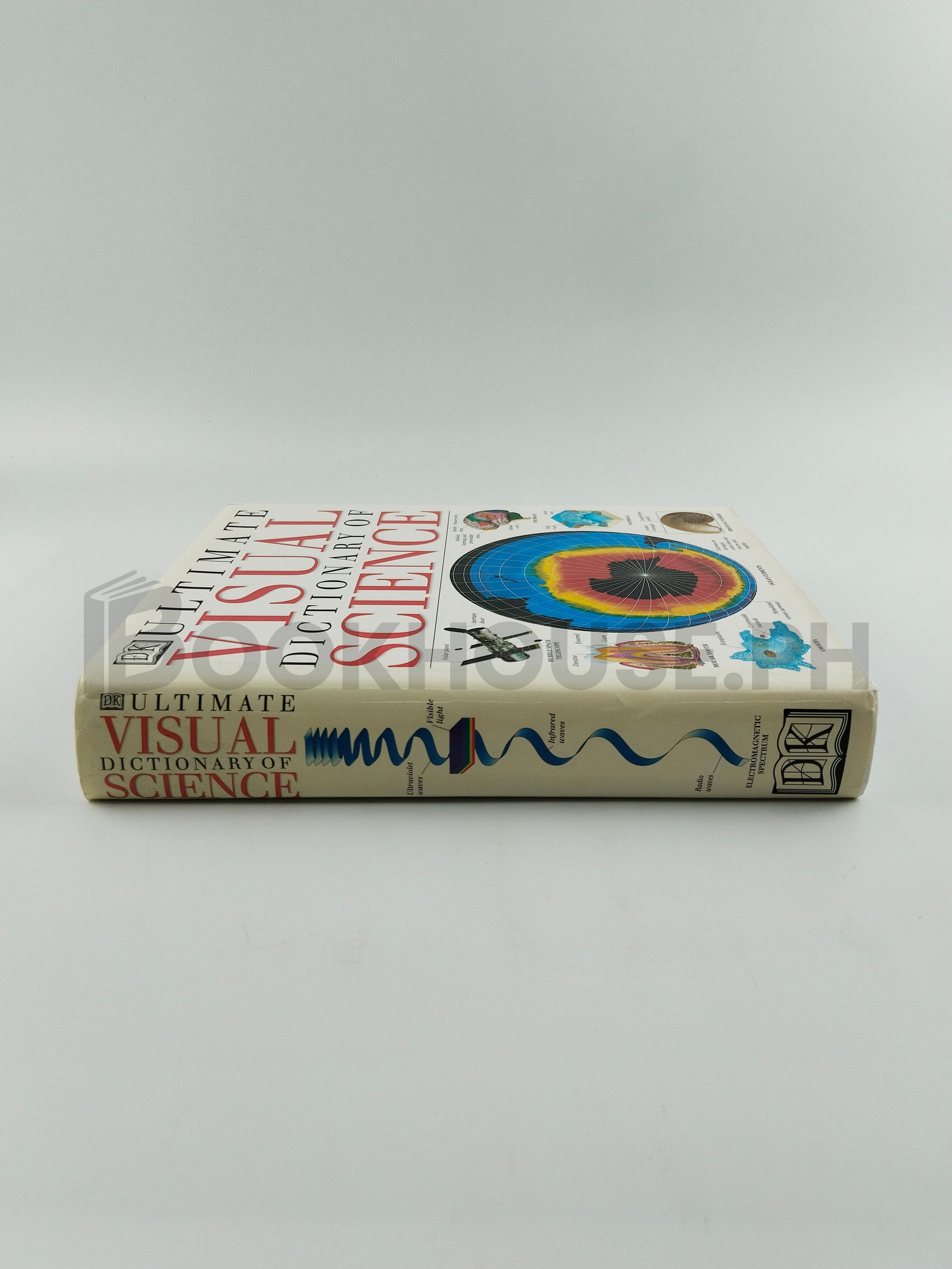 Ultimate Visual Dictionary Of Science by Dk Publishing, Inc - Image 3