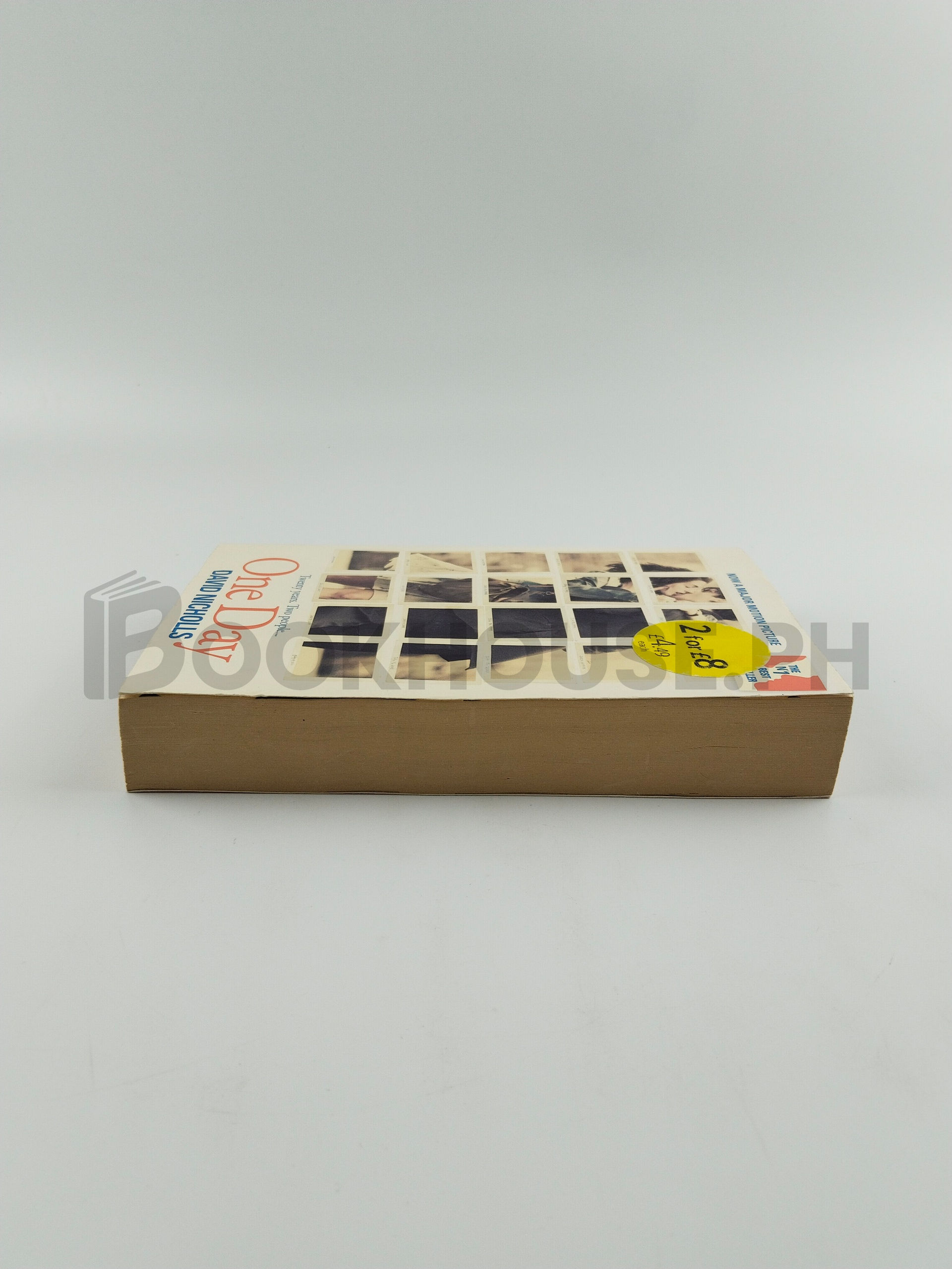 One Day by David Nicholls - Image 4