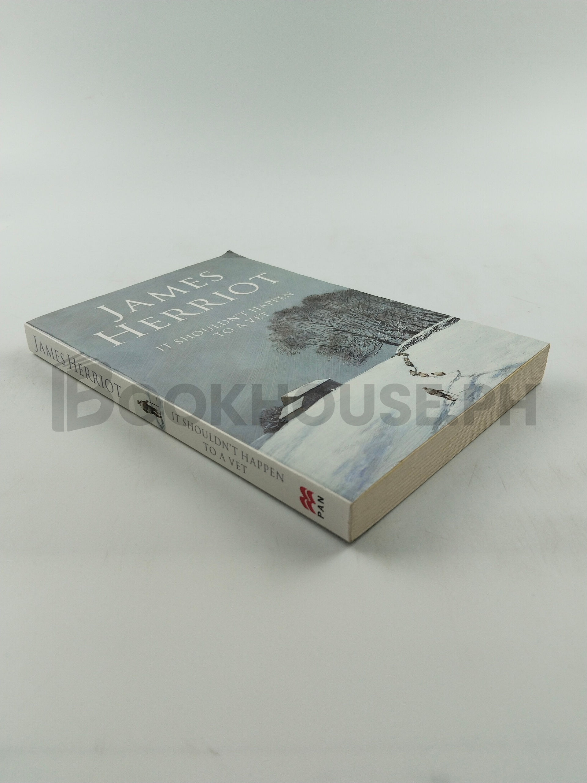 It Shouldn't Happen To A Vet by James Herriot - Image 2