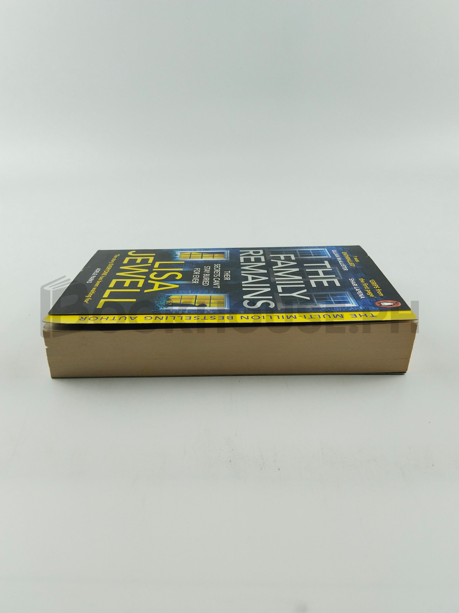 The Family Remains by Lisa Jewell - Image 4