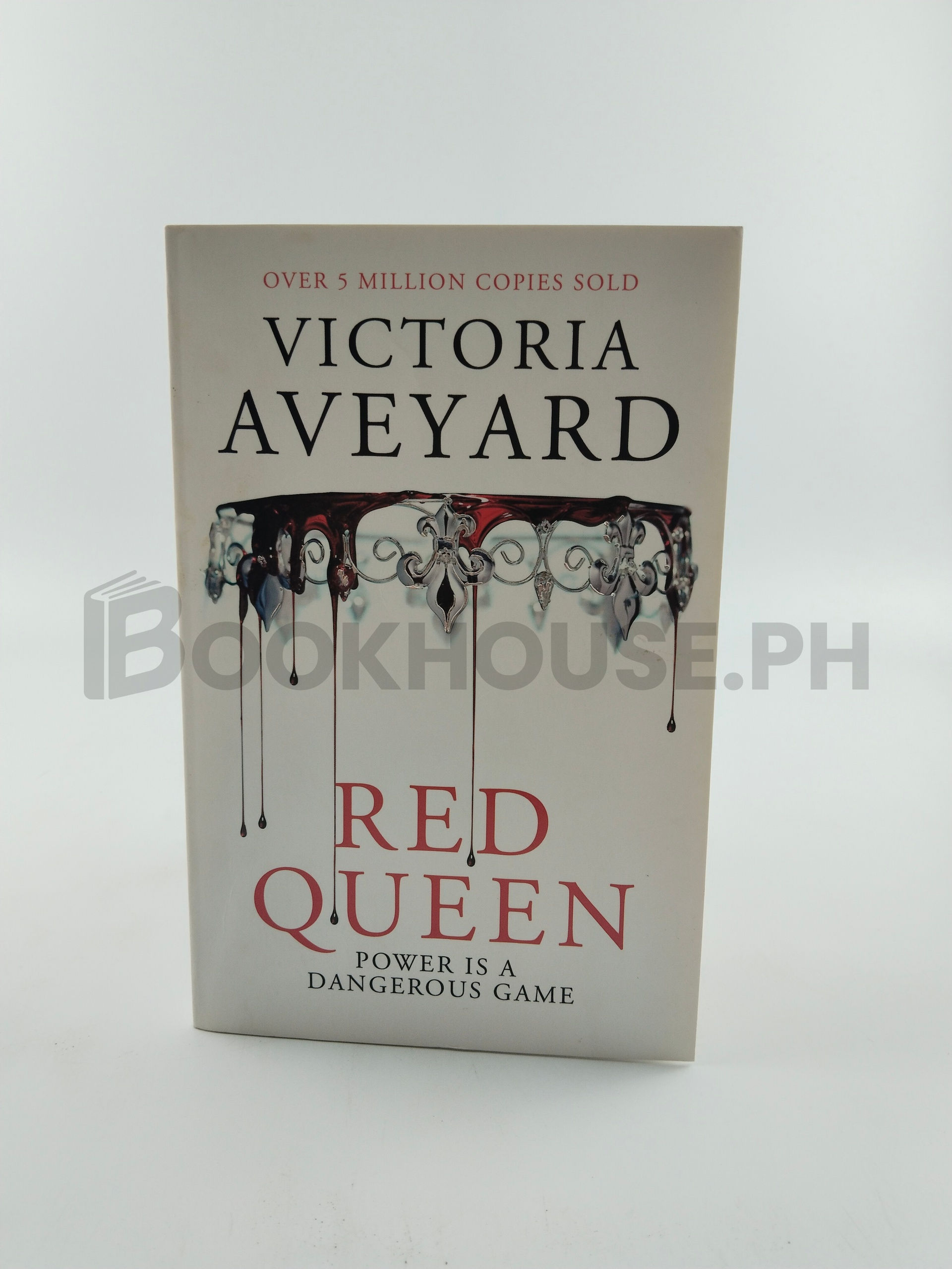 Red Queen by Victoria Aveyard