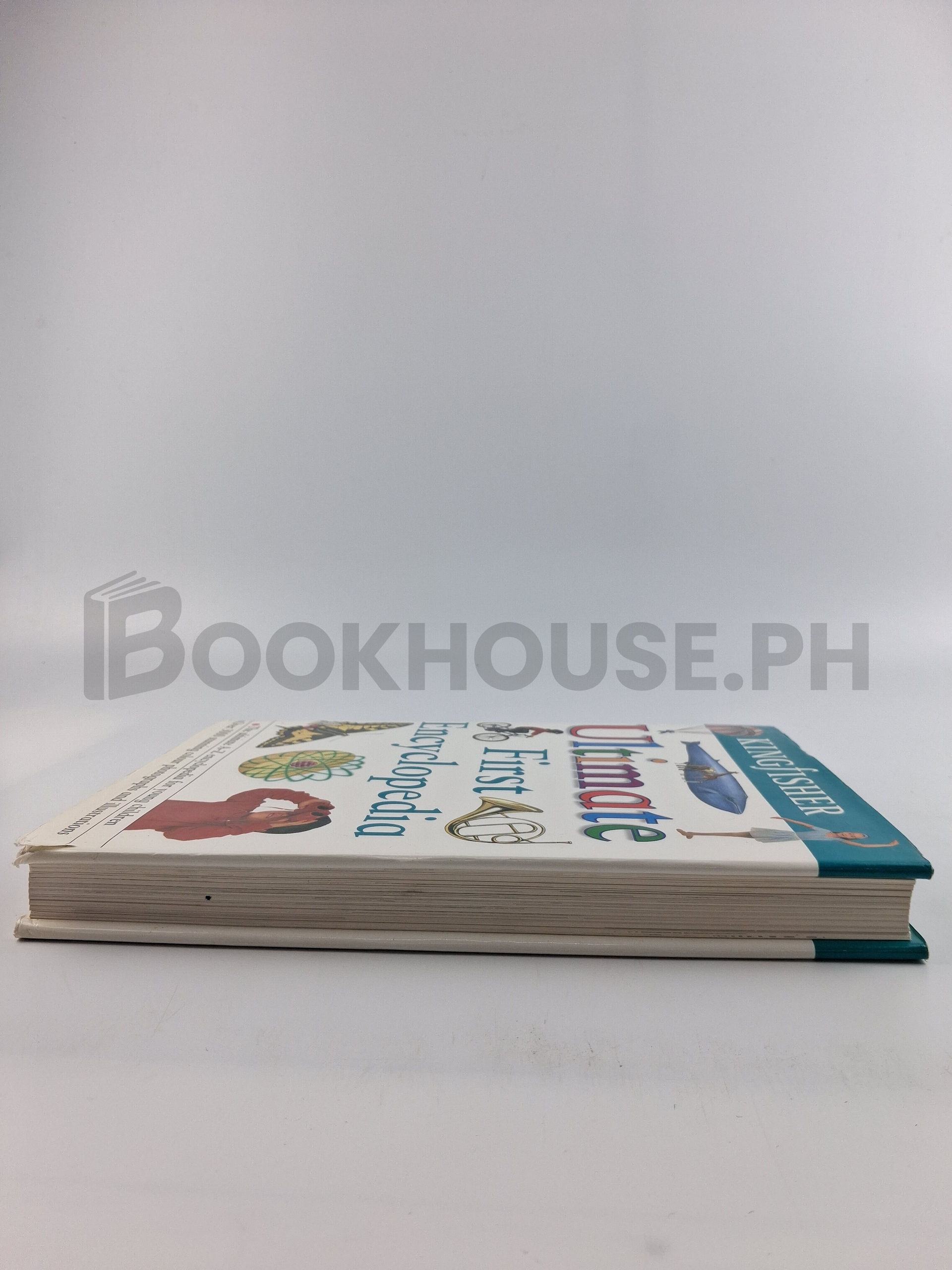 Ultimate First Encyclopaedia by Samantha Armstrong - Image 4