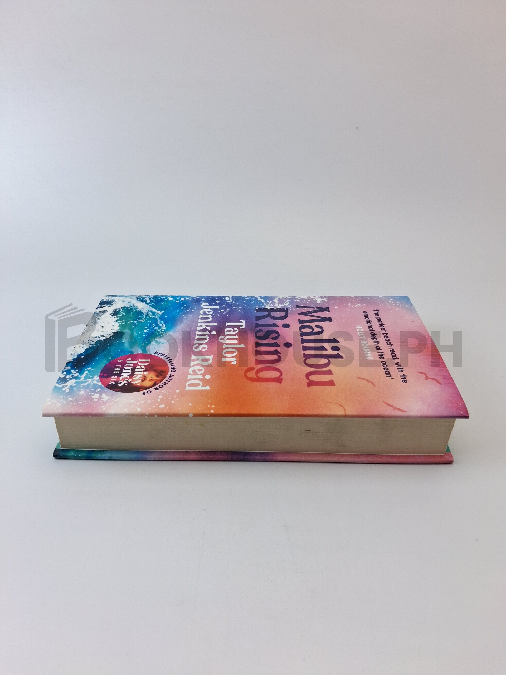 Malibu Rising by Taylor Jenkins Reid - Image 4