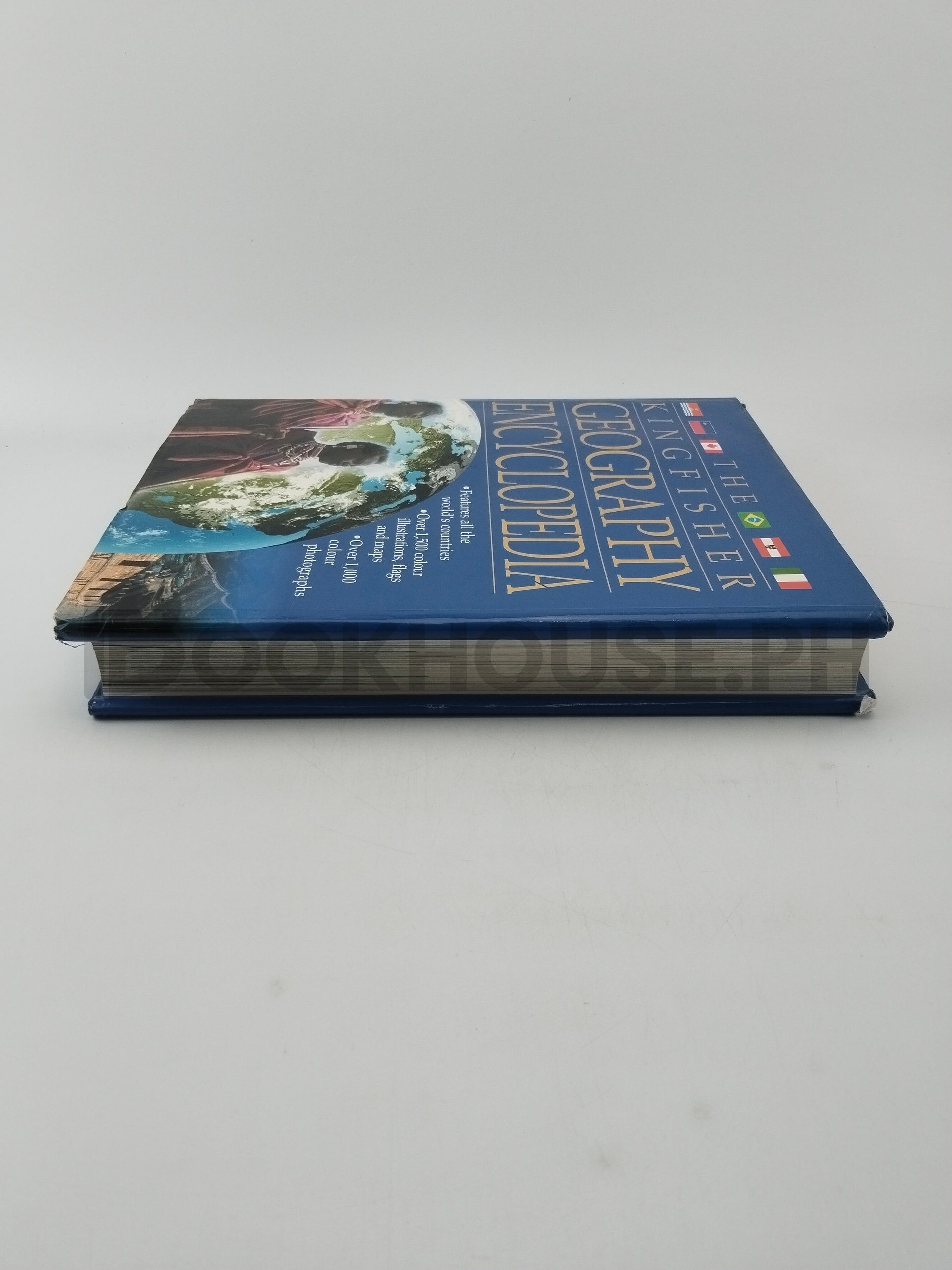 The Kingfisher Geography Encyclopedia by Clive Gifford, Clive Carpenter - Image 4