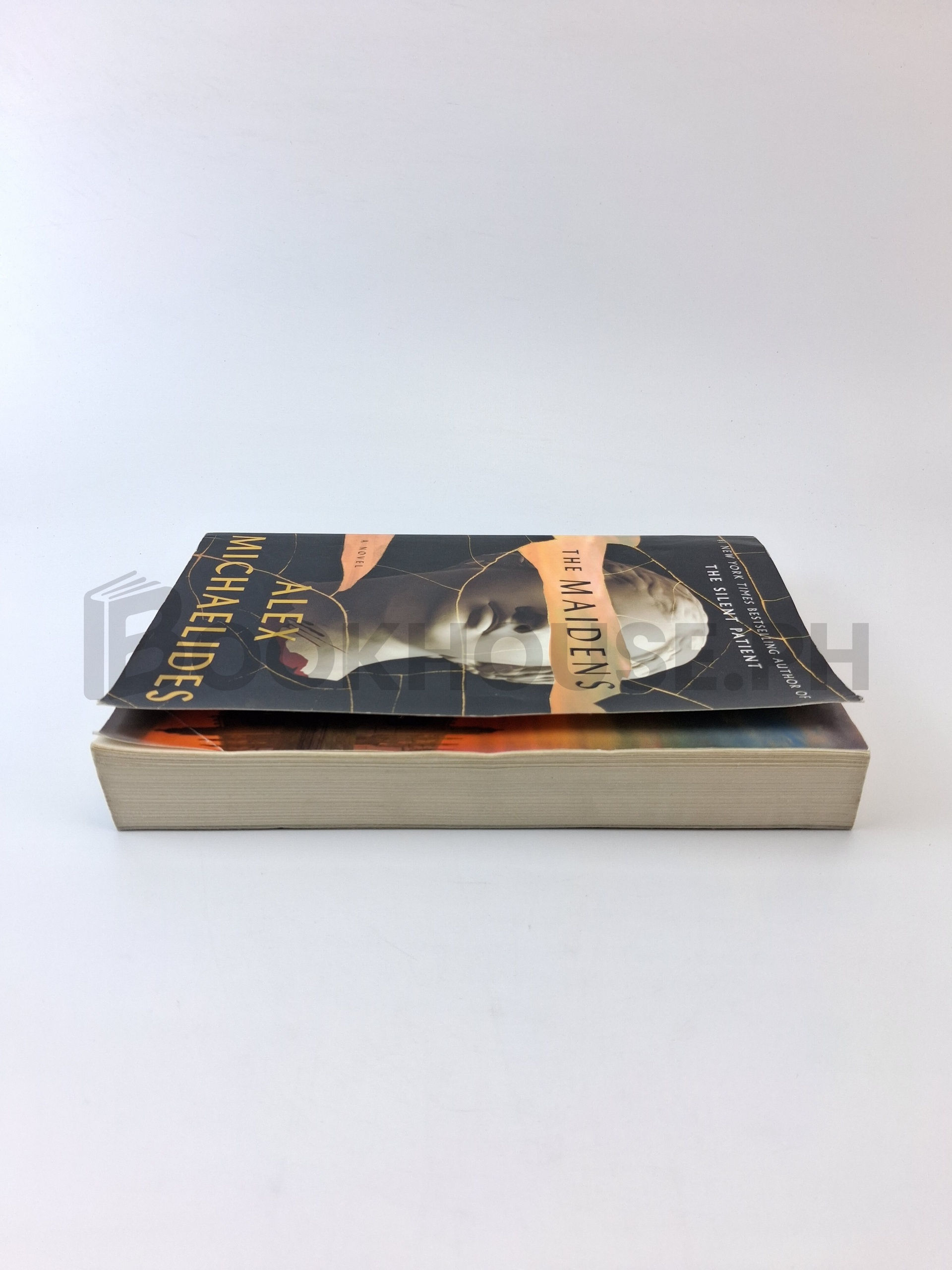 The Maidens by Alex Michaelides - Image 4