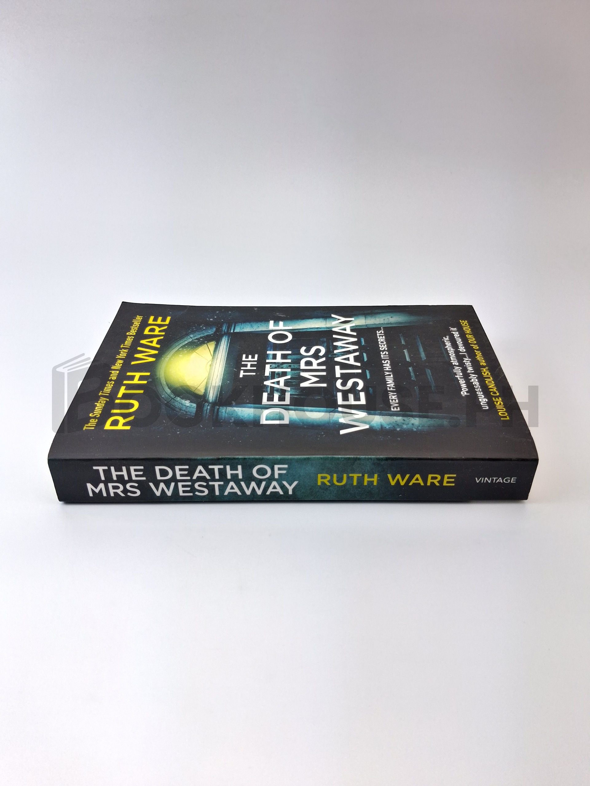 The Death Of Mrs Westaway by Ruth Ware - Image 3