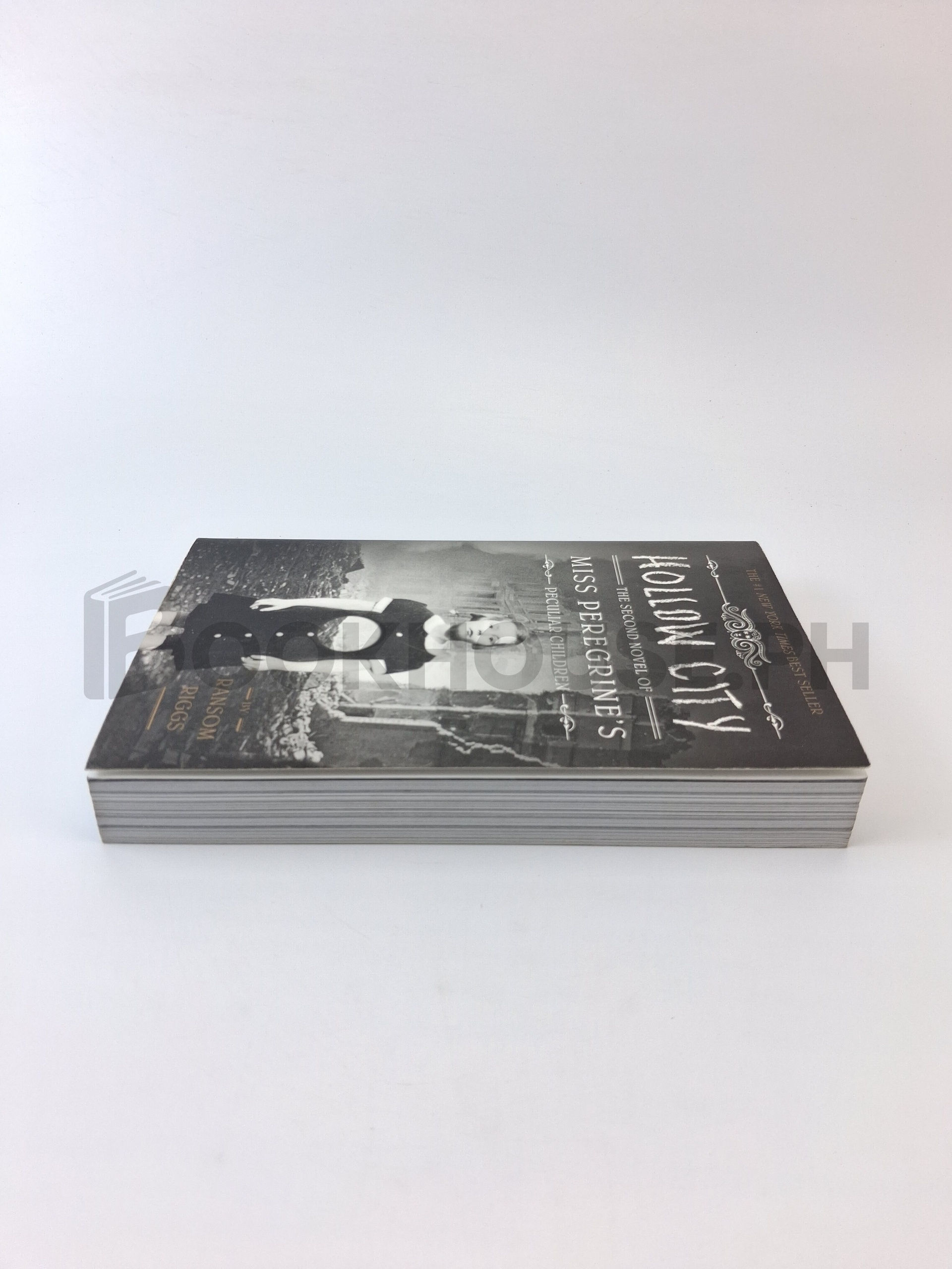 Hollow City by Ransom Riggs - Image 4