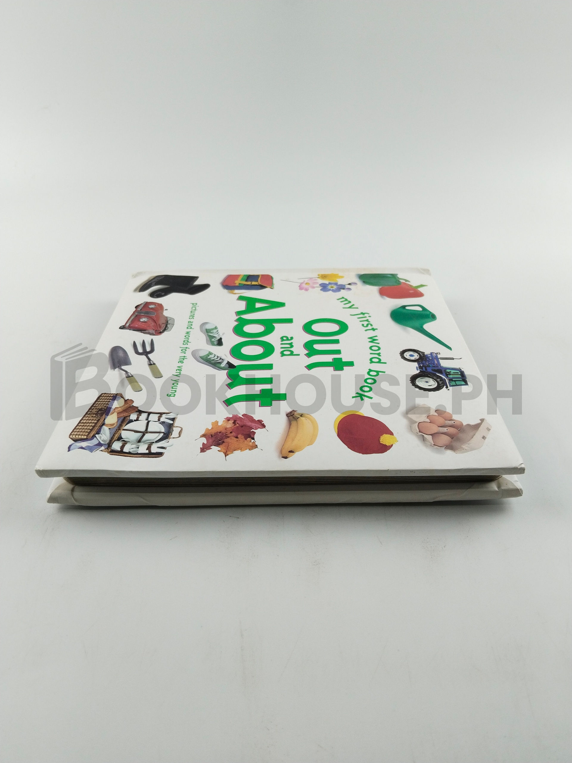 My First Word Book - Out And About by North Parade Publishing Ltd - Image 4